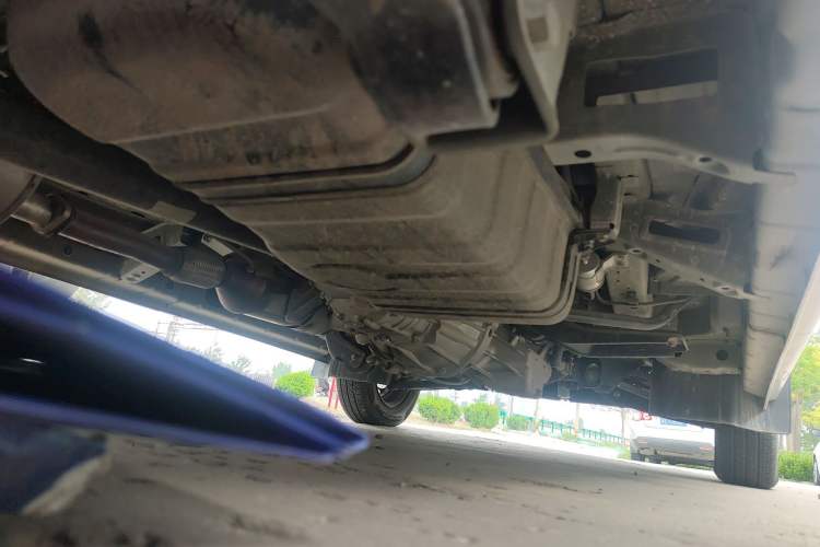 Used CHANGAN KUAYUE Xing V3 2023 1.5L Gasoline Standard Edition 2-Seat Van Chassis Rear Right