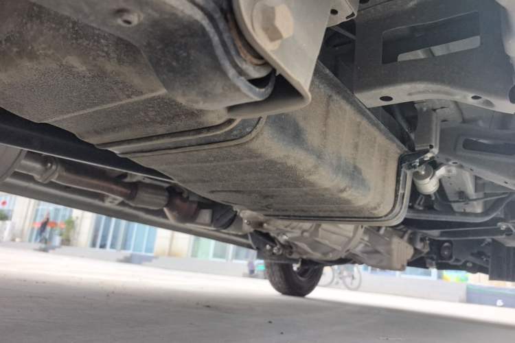 Used CHANGAN KUAYUE Xing V3 2023 1.5L Gasoline Standard Edition 2-Seat Van Chassis Rear Right