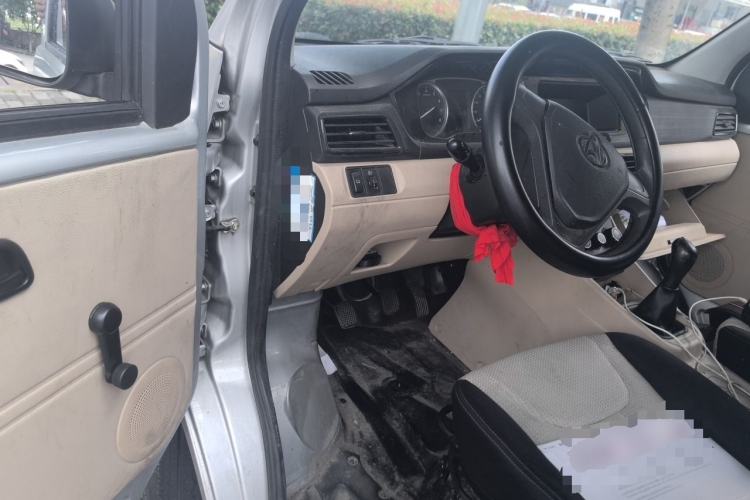 Used CHANGAN KUAYUE Xing V3 2023 1.5L Gasoline Standard Edition 5-Seater Minivan Driver Seat