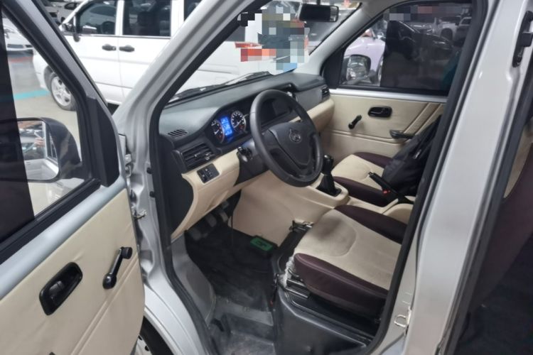 Used CHANGAN KUAYUE Xing V3 2023 1.3L Gasoline Standard Model 7-Seater Passenger Vehicle Driver Seat