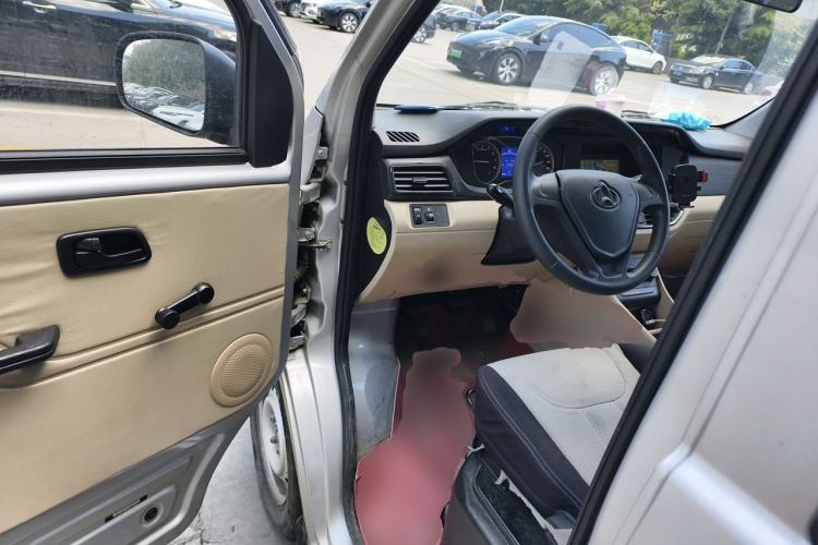 Used CHANGAN KUAYUE Xing V3 2023 1.3L Gasoline Standard Model 5-Seater Passenger Vehicle Driver Seat