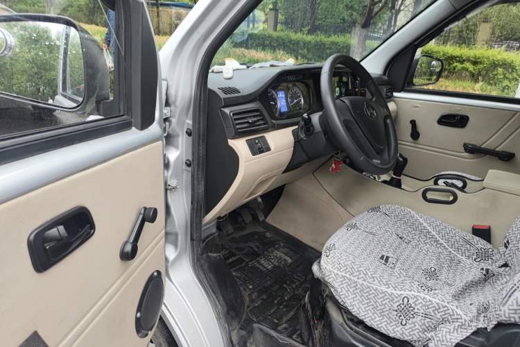 Used CHANGAN KUAYUE Xing V3 2023 1.3L Gasoline Comfort Model 2-Seater Van Driver Seat