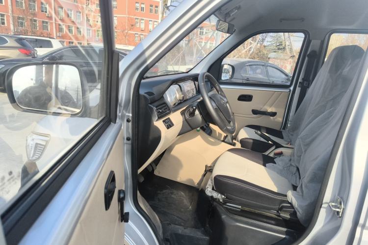 Used CHANGAN KUAYUE Xing V3 2023 1.5L Gasoline Comfort Edition 5-Seat Passenger Vehicle Driver Seat