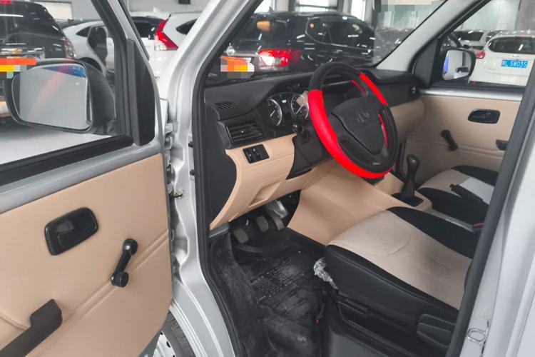 Used CHANGAN KUAYUE Xing V3 2023 1.3L Gasoline Standard Model 7-Seater Passenger Vehicle Driver Seat
