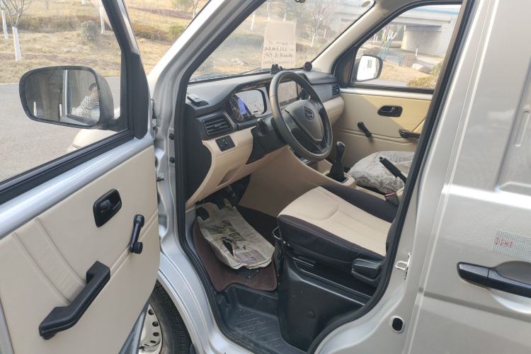 Used CHANGAN KUAYUE Xing V3 2023 1.5L Gasoline Standard Edition 2-Seat Van Driver Seat