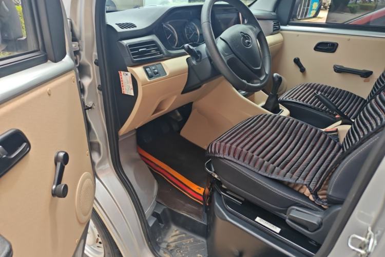 Used CHANGAN KUAYUE Xing V3 2023 1.5L Gasoline Comfort Model 7-Seater Passenger Vehicle Driver Seat