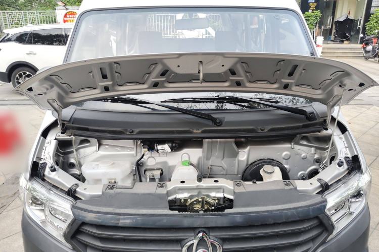 Used CHANGAN KUAYUE Xing V3 2023 1.3L Gasoline Standard Model 6-Seater Passenger Vehicle Engine Bay