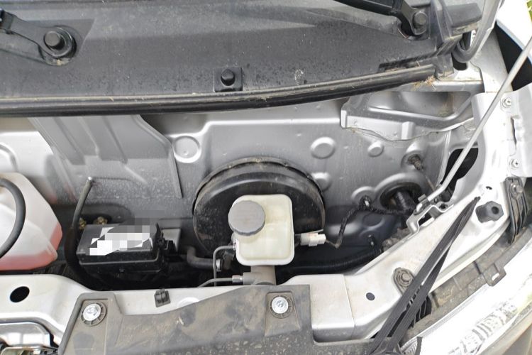 Used CHANGAN KUAYUE Xing V3 2023 1.3L Gasoline Standard Model 6-Seater Passenger Vehicle Engine Bay Left