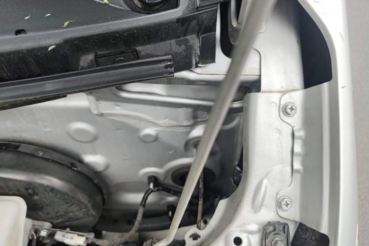 Used CHANGAN KUAYUE Xing V3 2023 1.3L Gasoline Comfort Model 2-Seater Van Engine Bay Left