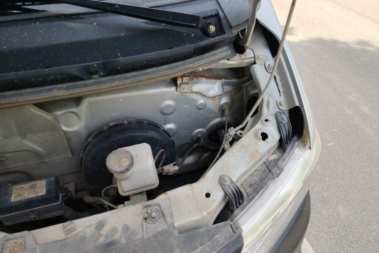 Used CHANGAN KUAYUE Xing V3 2023 1.5L Gasoline Standard Edition 2-Seat Van Engine Bay Left