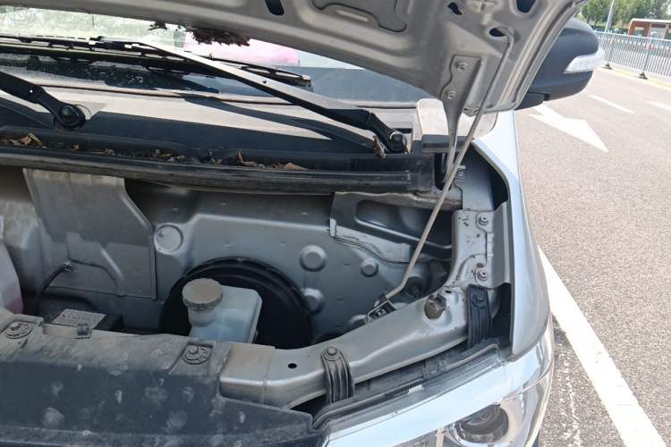 Used CHANGAN KUAYUE Xing V3 2023 1.5L Gasoline Standard Edition 2-Seat Van Engine Bay Left
