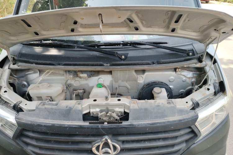 Used CHANGAN KUAYUE Xing V3 2023 1.5L Gasoline Standard Edition 2-Seat Van Engine Bay