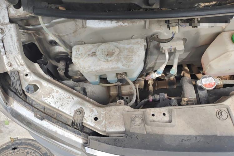 Used CHANGAN KUAYUE Xing V3 2023 1.3L Gasoline Standard Model 5-Seater Passenger Vehicle Engine Bay Right