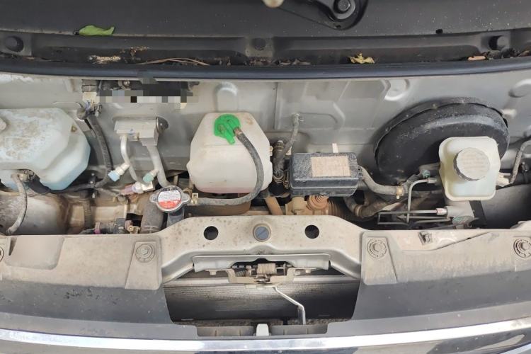Used CHANGAN KUAYUE Xing V3 2023 1.3L Gasoline Standard Model 5-Seater Passenger Vehicle Engine Bay