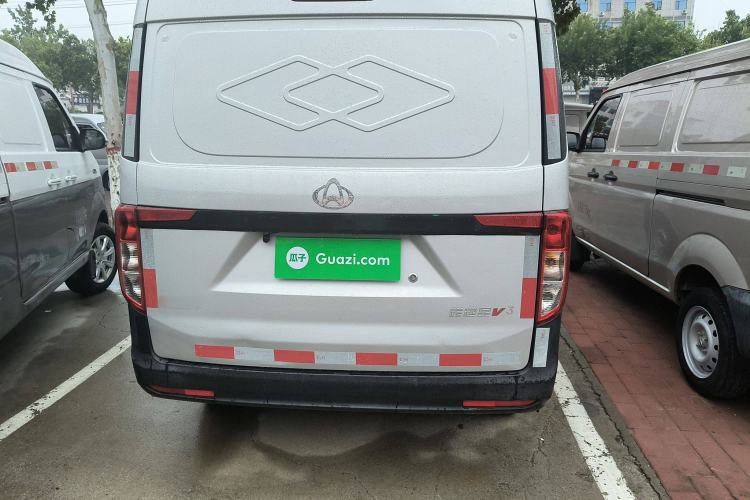 Used CHANGAN KUAYUE Xing V3 2023 1.5L Gasoline Standard Edition 2-Seat Van Exterior 10