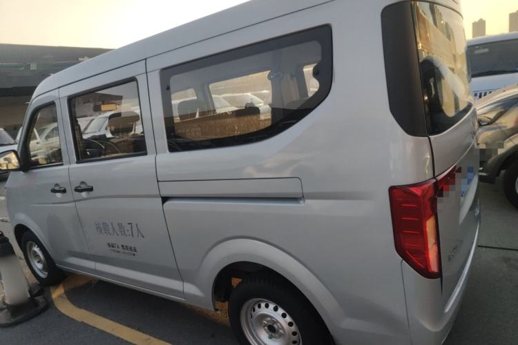 Used CHANGAN KUAYUE Xing V3 2023 1.3L Gasoline Comfort Edition 7-Seater Passenger Vehicle Exterior 3