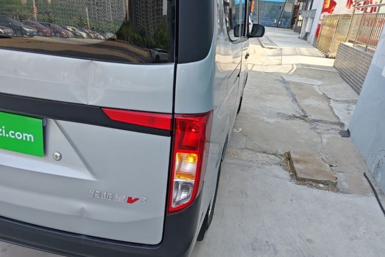 Used CHANGAN KUAYUE Xing V3 2023 1.3L Gasoline Comfort Edition 7-Seater Passenger Vehicle Exterior 3