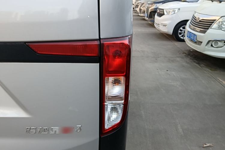 Used CHANGAN KUAYUE Xing V3 2023 1.5L Gasoline Standard Model 7-Seater Passenger Vehicle Exterior 3
