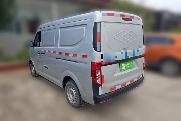 Used CHANGAN KUAYUE Xing V3 2023 1.5L Gasoline Standard Edition 2-Seat Van Exterior 3