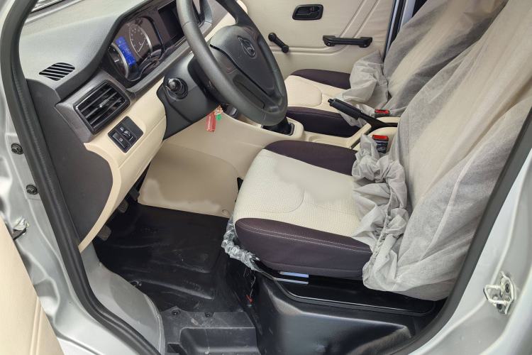 Used CHANGAN KUAYUE Xing V3 2023 1.3L Gasoline Standard Model 5-Seater Passenger Vehicle Exterior 8