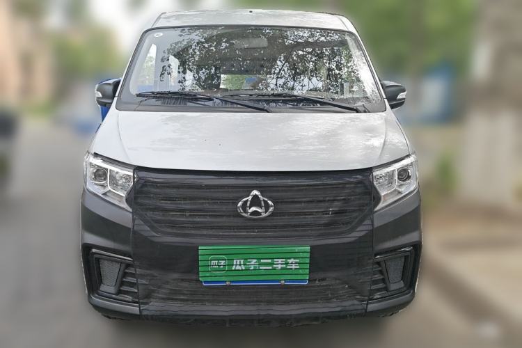 Used CHANGAN KUAYUE Xing V3 2023 1.3L Gasoline Standard Model 6-Seater Passenger Vehicle Front
