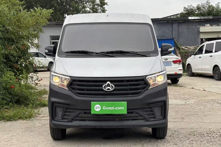 Used CHANGAN KUAYUE Xing V3 2023 1.3L Gasoline Comfort Model 2-Seater Van Front