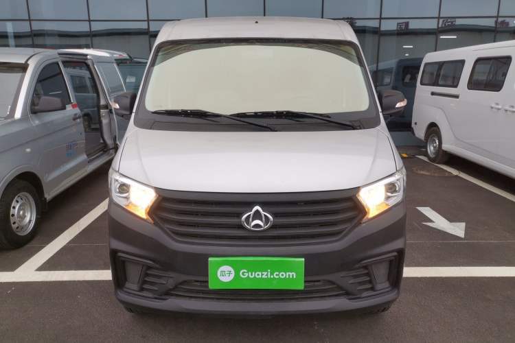 Used CHANGAN KUAYUE Xing V3 2023 1.5L Gasoline Comfort Edition 5-Seat Passenger Vehicle Front