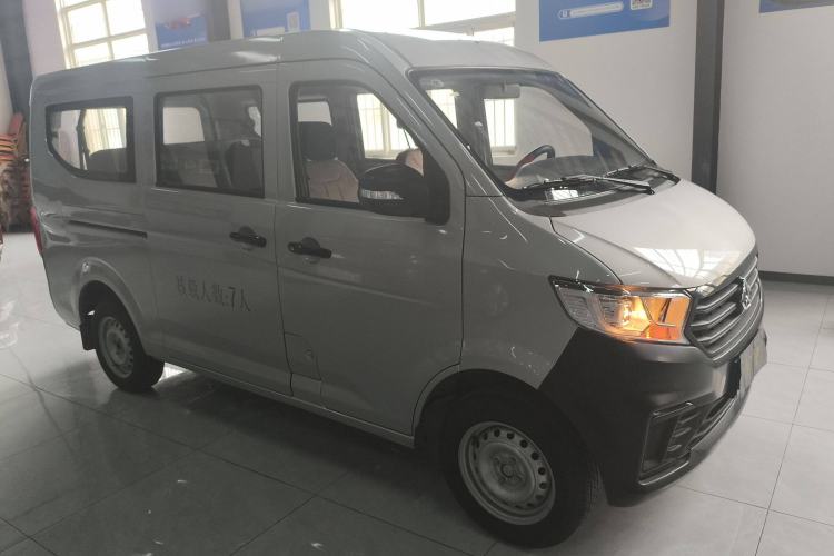 Used CHANGAN KUAYUE Xing V3 2023 1.3L Gasoline Standard Model 7-Seater Passenger Vehicle Front Right 45 Deg