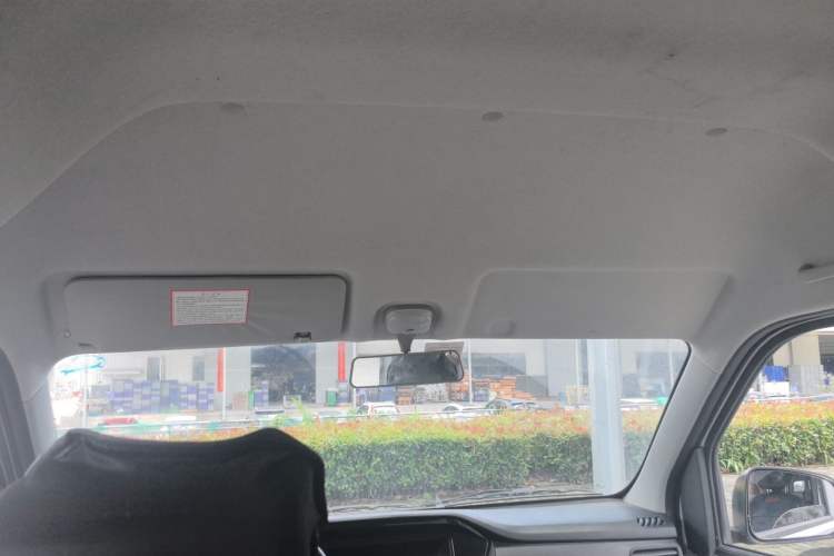 Used CHANGAN KUAYUE Xing V3 2023 1.5L Gasoline Standard Edition 5-Seater Minivan Headliner