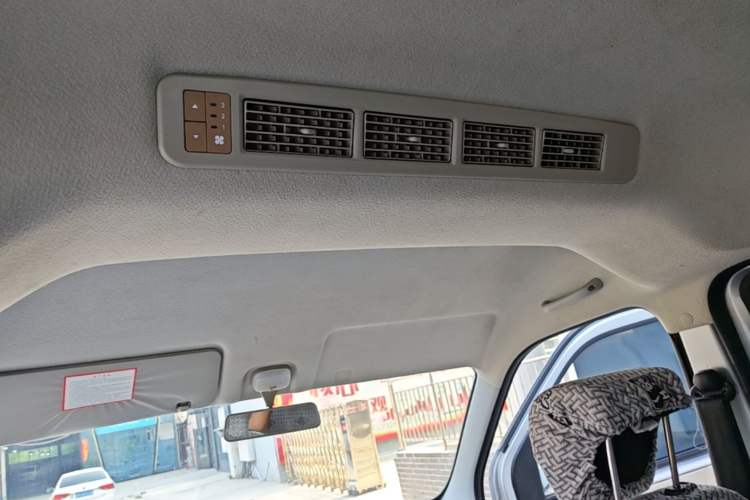 Used CHANGAN KUAYUE Xing V3 2023 1.3L Gasoline Comfort Edition 7-Seater Passenger Vehicle Headliner