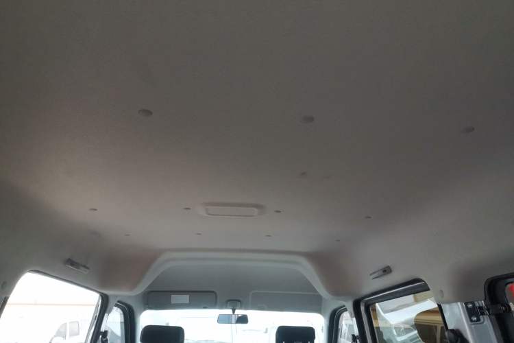 Used CHANGAN KUAYUE Xing V3 2023 1.5L Gasoline Comfort Edition 5-Seat Passenger Vehicle Headliner