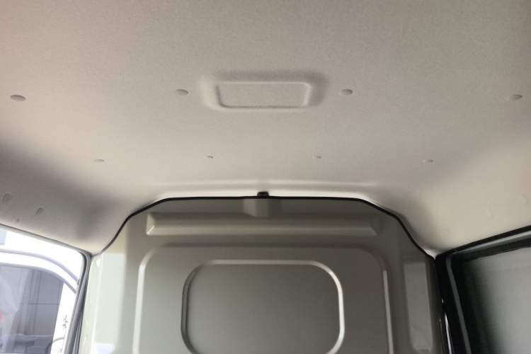 Used CHANGAN KUAYUE Xing V3 2023 1.5L Gasoline Standard Edition 2-Seat Van Headliner