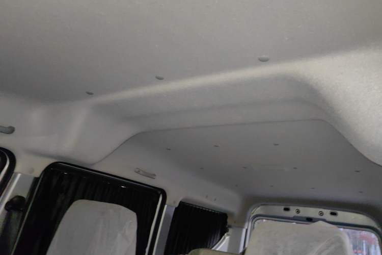 Used CHANGAN KUAYUE Xing V3 2023 1.3L Gasoline Standard Model 6-Seater Passenger Vehicle Headliner