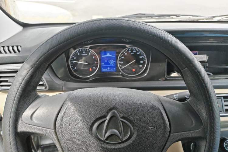 Used CHANGAN KUAYUE Xing V3 2023 1.3L Gasoline Standard Model 6-Seater Passenger Vehicle Instrument Cluster