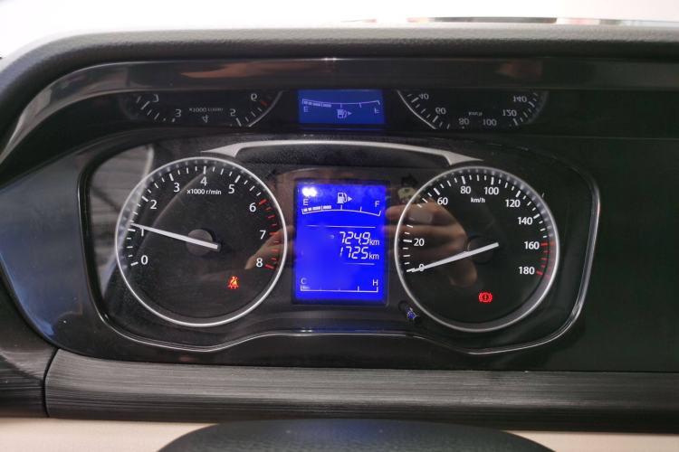 Used CHANGAN KUAYUE Xing V3 2023 1.3L Gasoline Standard Model 5-Seater Passenger Vehicle Instrument Cluster