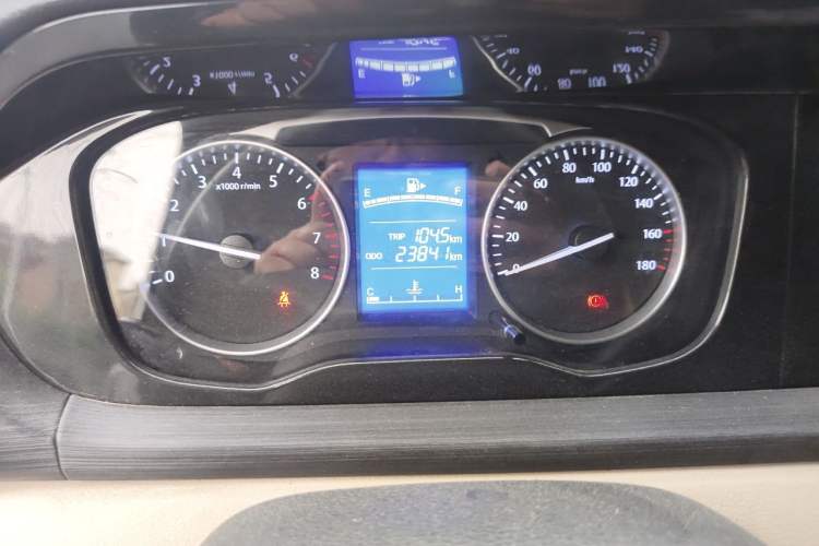 Used CHANGAN KUAYUE Xing V3 2023 1.3L Gasoline Comfort Model 2-Seater Van Instrument Cluster