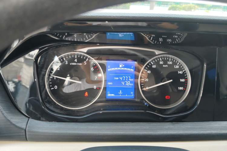 Used CHANGAN KUAYUE Xing V3 2023 1.3L Gasoline Standard Model 6-Seater Passenger Vehicle Instrument Cluster