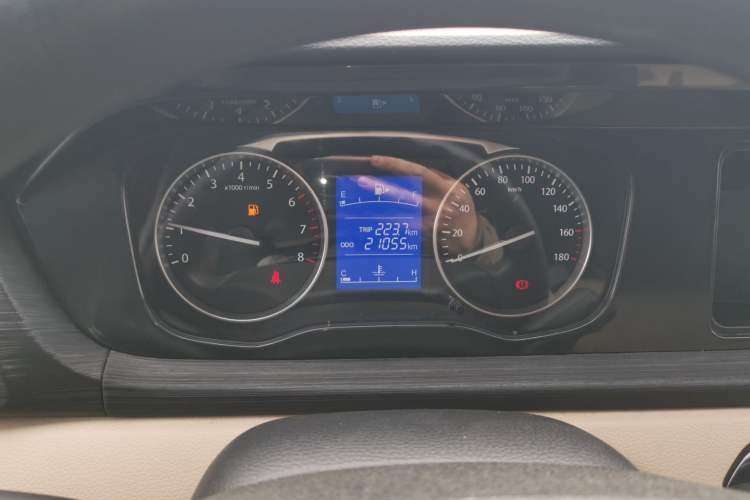 Used CHANGAN KUAYUE Xing V3 2023 1.5L Gasoline Comfort Model 7-Seater Passenger Vehicle Instrument Cluster
