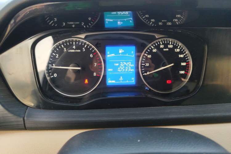 Used CHANGAN KUAYUE Xing V3 2023 1.5L Gasoline Comfort Model 7-Seater Passenger Vehicle Instrument Cluster