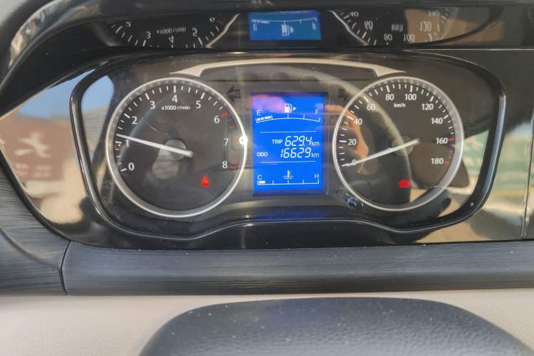 Used CHANGAN KUAYUE Xing V3 2023 1.3L Gasoline Comfort Edition 7-Seater Passenger Vehicle Instrument Cluster
