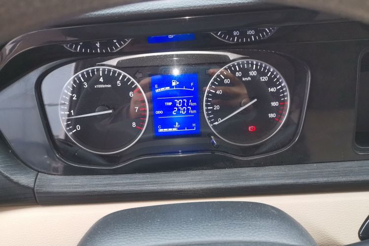 Used CHANGAN KUAYUE Xing V3 2023 1.5L Gasoline Comfort Edition 5-Seat Passenger Vehicle Instrument Cluster