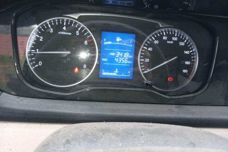 Used CHANGAN KUAYUE Xing V3 2023 1.3L Gasoline Standard Model 6-Seater Passenger Vehicle Instrument Cluster