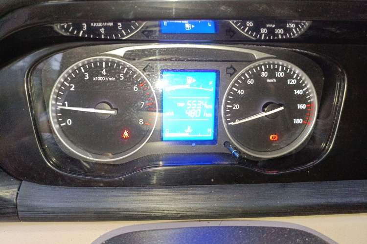 Used CHANGAN KUAYUE Xing V3 2023 1.5L Gasoline Standard Model 6-Seater Passenger Vehicle Instrument Cluster