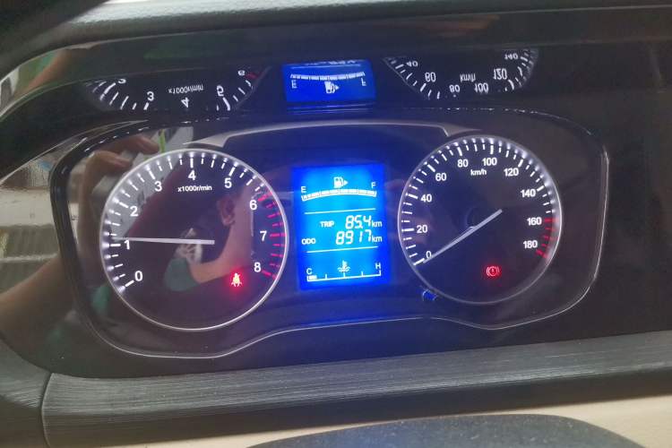 Used CHANGAN KUAYUE Xing V3 2023 1.3L Gasoline Standard Model 5-Seater Passenger Vehicle Instrument Cluster