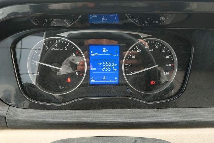 Used CHANGAN KUAYUE Xing V3 2023 1.3L Gasoline Comfort Model 2-Seater Van Instrument Cluster