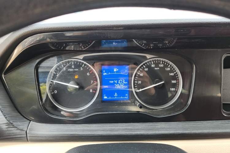 Used CHANGAN KUAYUE Xing V3 2023 1.5L Gasoline Standard Model 7-Seater Passenger Vehicle Instrument Cluster