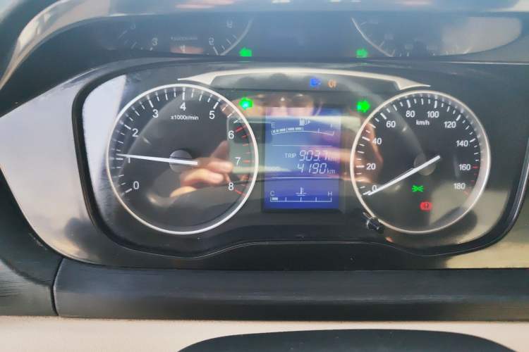 Used CHANGAN KUAYUE Xing V3 2023 1.5L Gasoline Comfort Edition 5-Seat Passenger Vehicle Instrument Cluster