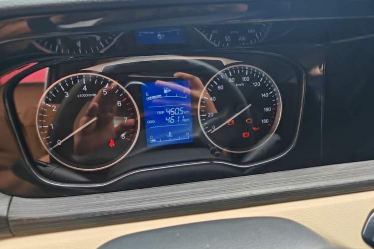 Used CHANGAN KUAYUE Xing V3 2023 1.5L Gasoline Comfort Model 7-Seater Passenger Vehicle Instrument Cluster