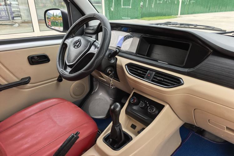 Used CHANGAN KUAYUE Xing V3 2023 1.5L Gasoline Standard Model 7-Seater Passenger Vehicle Interior 1