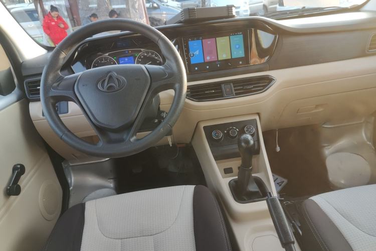 Used CHANGAN KUAYUE Xing V3 2023 1.3L Gasoline Comfort Edition 7-Seater Passenger Vehicle Interior 2